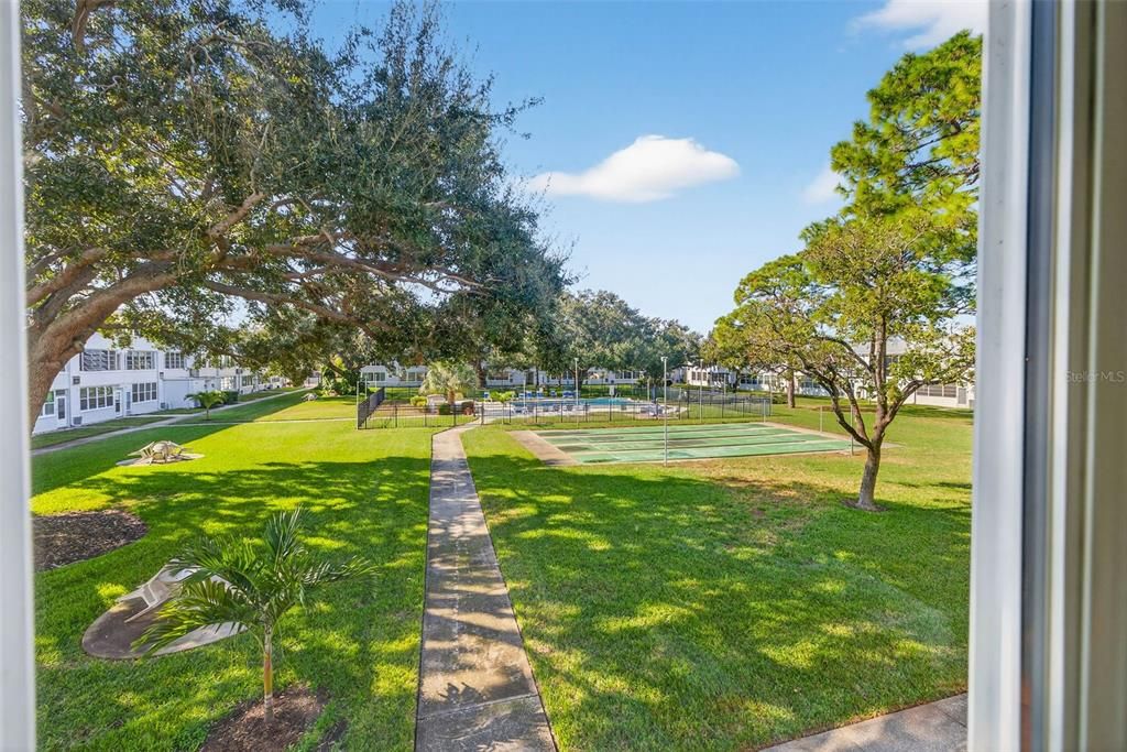 На продажу: $114,999 (1 спален, 1 ванн, 640 Квадратных фут)