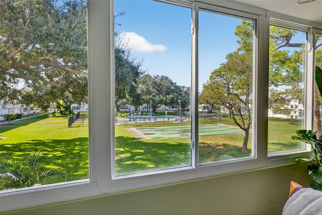 На продажу: $114,999 (1 спален, 1 ванн, 640 Квадратных фут)