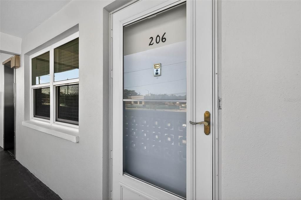 На продажу: $114,999 (1 спален, 1 ванн, 640 Квадратных фут)