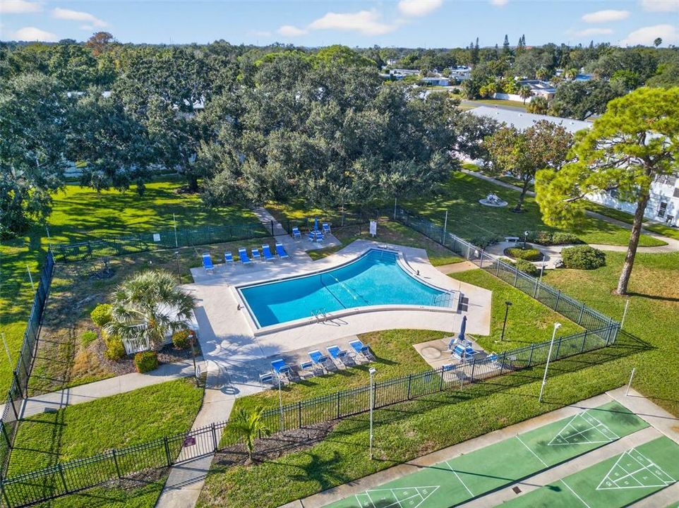 На продажу: $114,999 (1 спален, 1 ванн, 640 Квадратных фут)