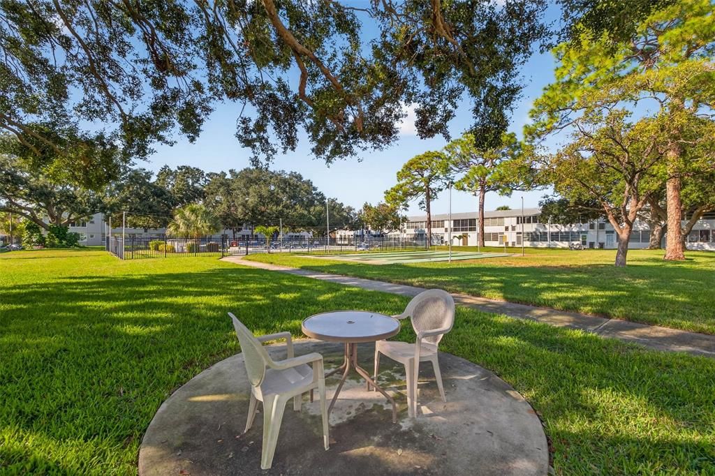 На продажу: $114,999 (1 спален, 1 ванн, 640 Квадратных фут)