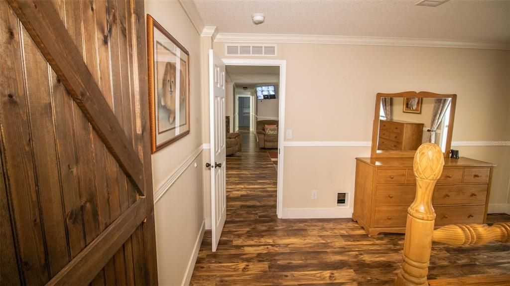 На продажу: $374,900 (4 спален, 2 ванн, 1920 Квадратных фут)