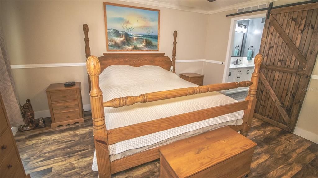 На продажу: $374,900 (4 спален, 2 ванн, 1920 Квадратных фут)