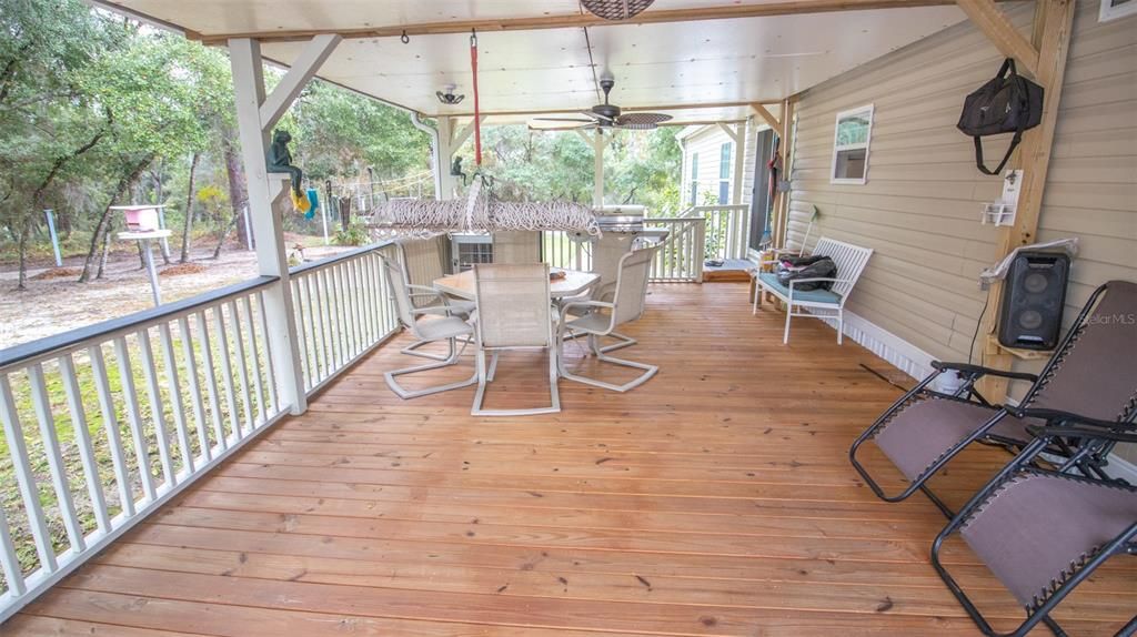 На продажу: $374,900 (4 спален, 2 ванн, 1920 Квадратных фут)