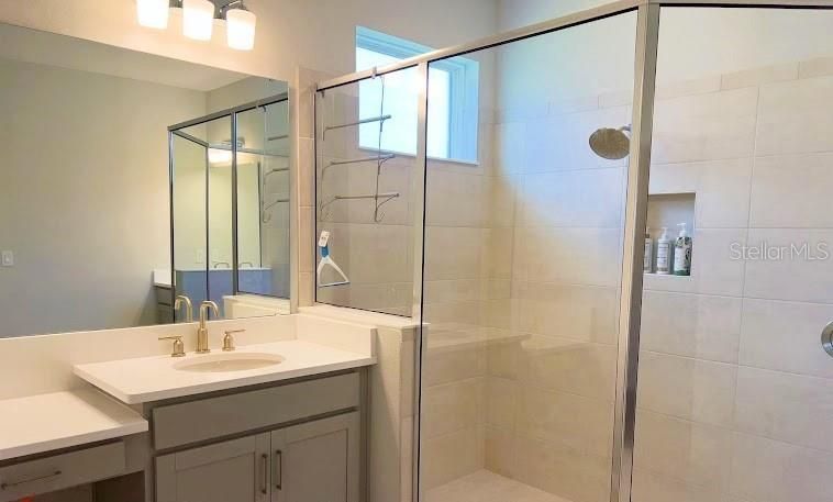 For Rent: $2,390 (3 beds, 2 baths, 1768 Square Feet)