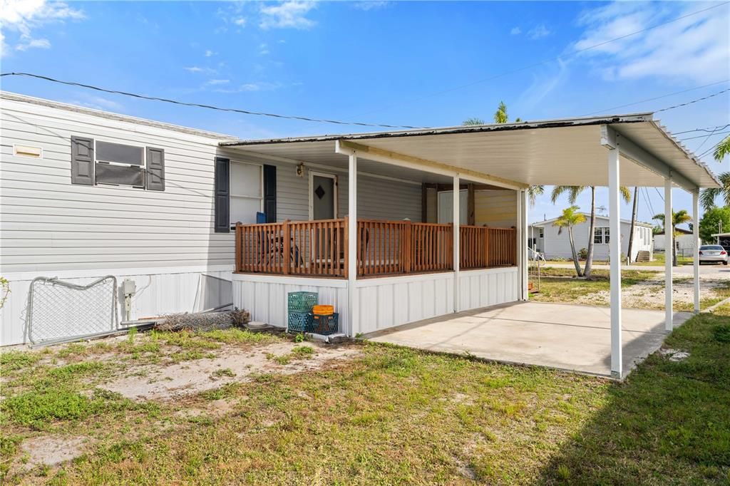 For Sale: $99,999 (2 beds, 2 baths, 798 Square Feet)