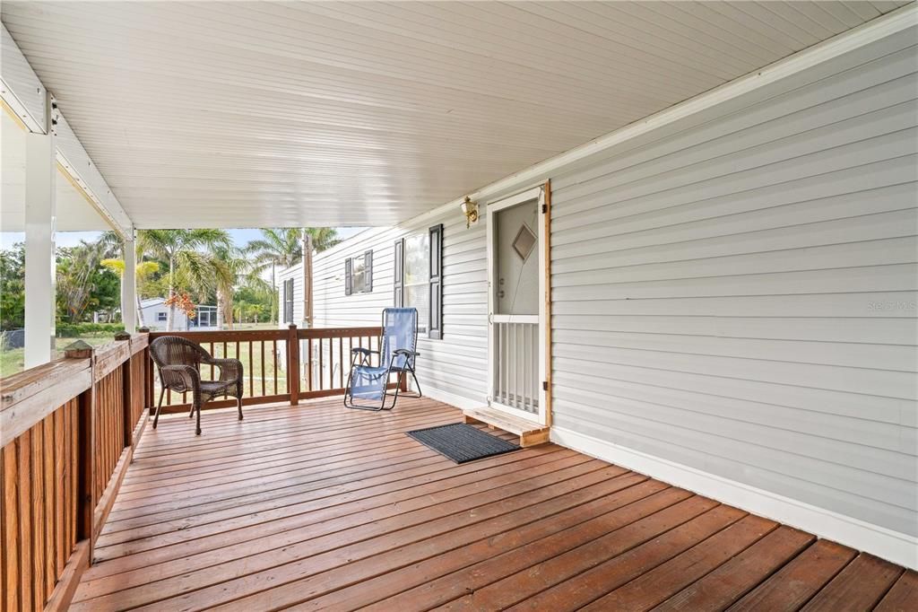 For Sale: $99,999 (2 beds, 2 baths, 798 Square Feet)