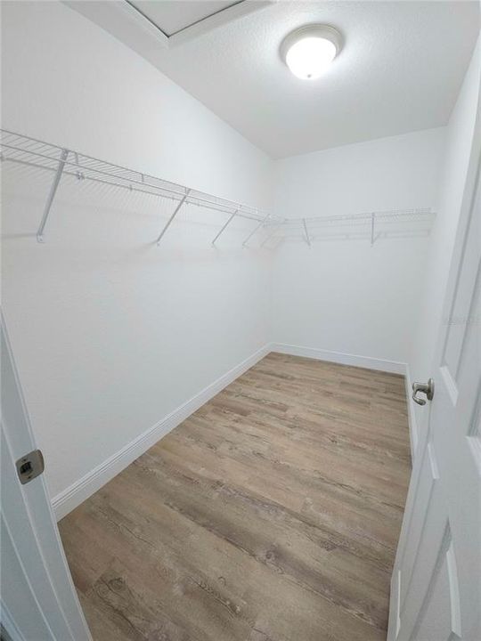 For Rent: $1,795 (4 beds, 2 baths, 1471 Square Feet)