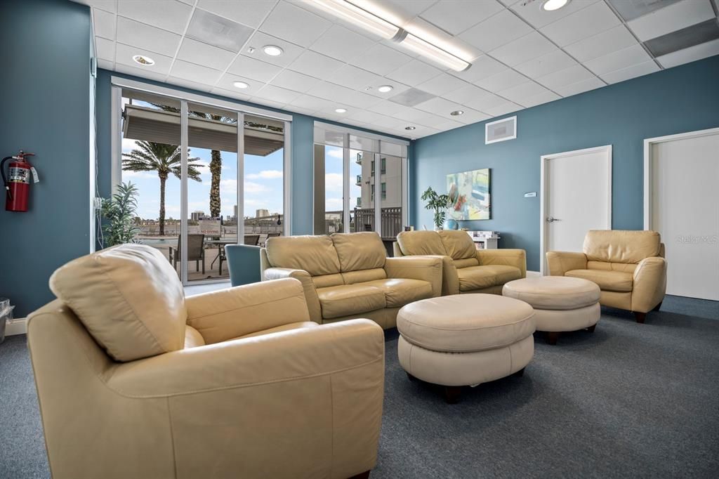 For Sale: $269,900 (2 beds, 2 baths, 1537 Square Feet)