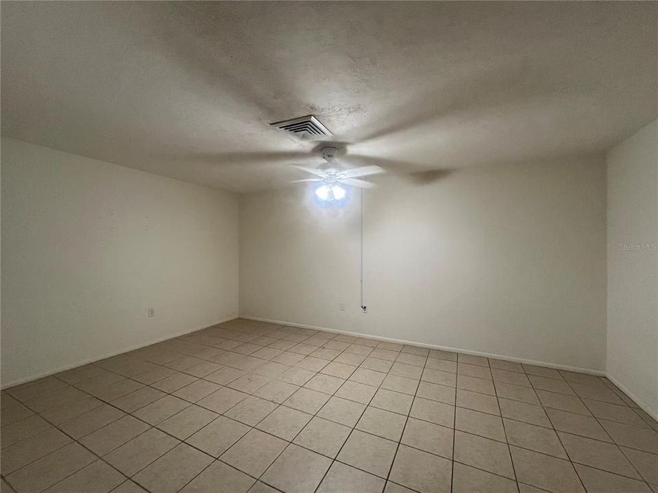 En Renta: $1,750 (2 camas, 1 baños, 1000 Pies cuadrados)