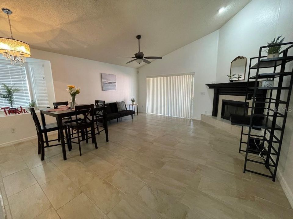 В аренду: $2,217 (3 спален, 2 ванн, 1567 Квадратных фут)