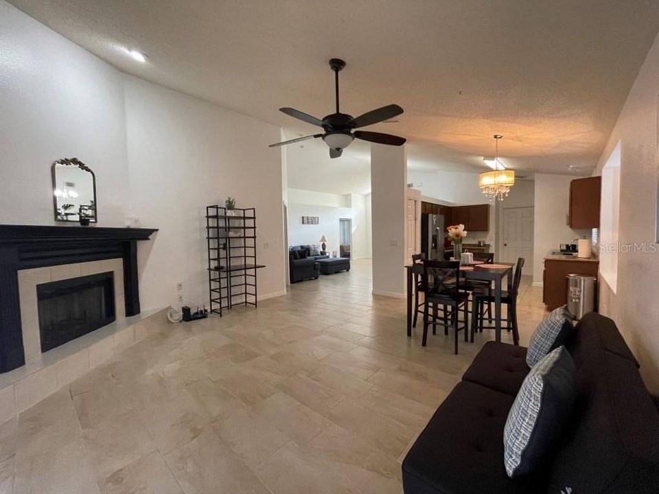 В аренду: $2,217 (3 спален, 2 ванн, 1567 Квадратных фут)