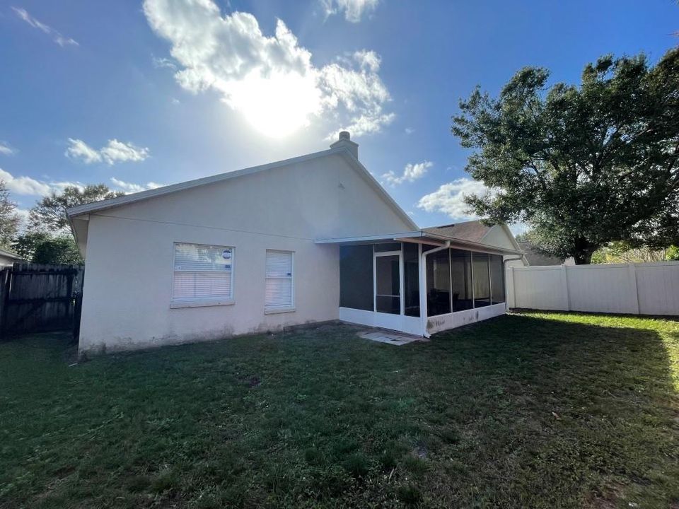 В аренду: $2,217 (3 спален, 2 ванн, 1567 Квадратных фут)