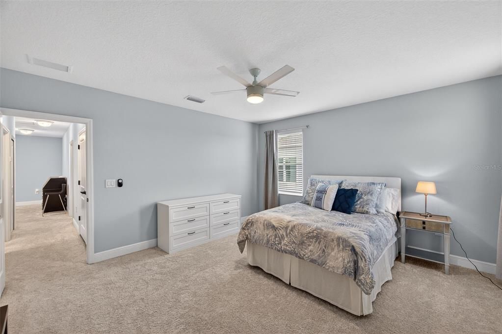 На продажу: $725,000 (4 спален, 4 ванн, 3239 Квадратных фут)