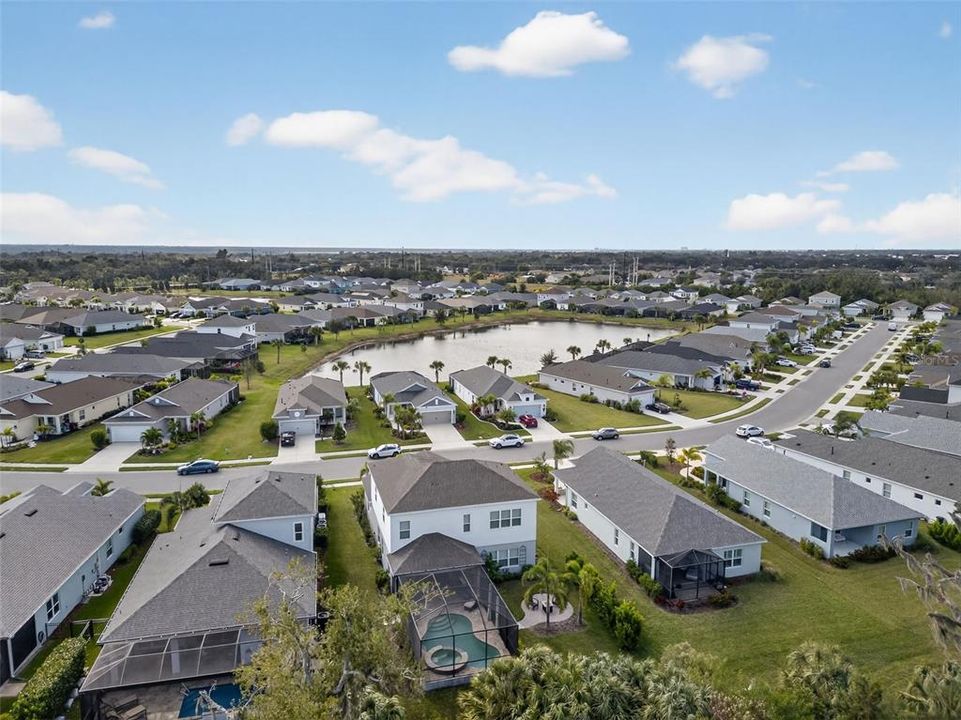 На продажу: $725,000 (4 спален, 4 ванн, 3239 Квадратных фут)