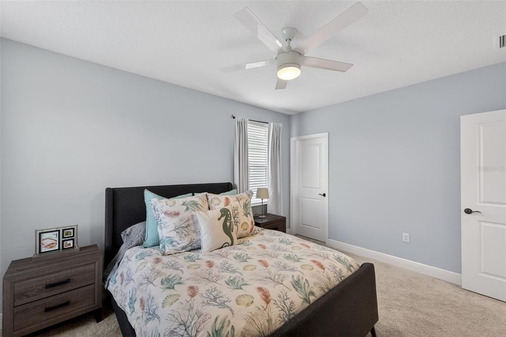 На продажу: $725,000 (4 спален, 4 ванн, 3239 Квадратных фут)