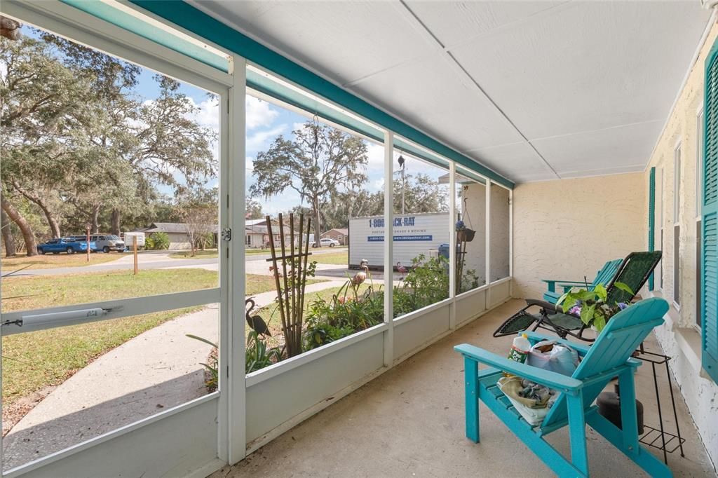 For Sale: $215,000 (3 beds, 2 baths, 2095 Square Feet)