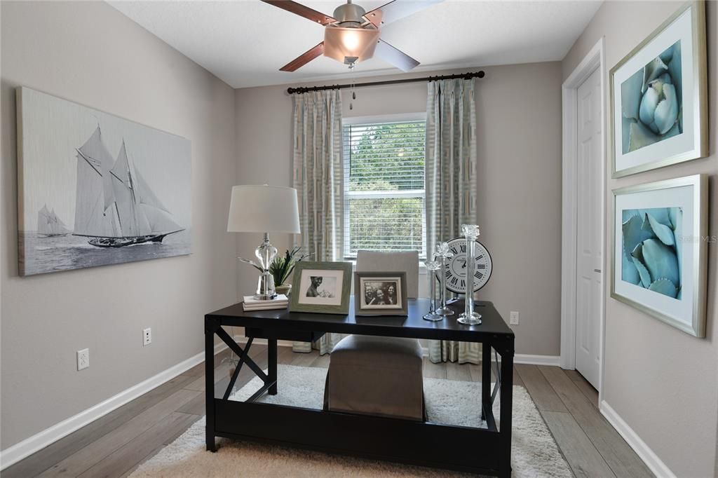 На продажу: $369,928 (4 спален, 3 ванн, 1813 Квадратных фут)