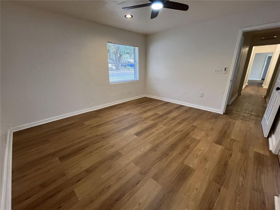 出租: $1,600 (4 贝兹, 2 浴室, 1456 平方英尺)