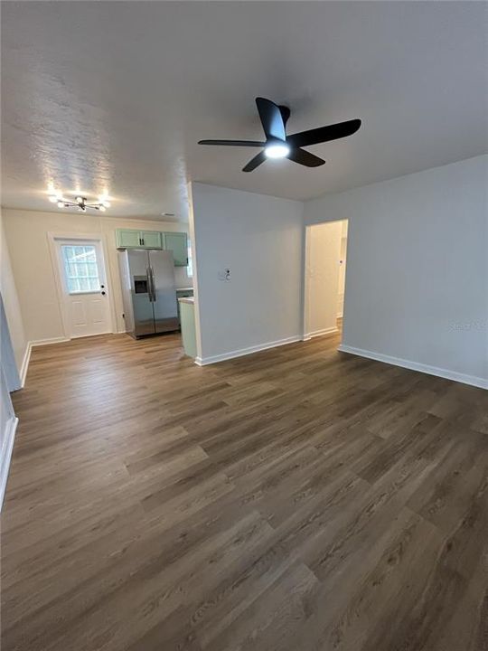 出租: $1,600 (4 贝兹, 2 浴室, 1456 平方英尺)