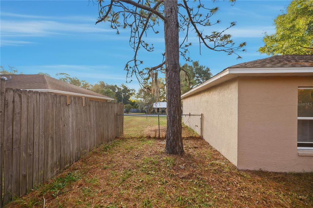 For Rent: $1,495 (3 beds, 2 baths, 1346 Square Feet)