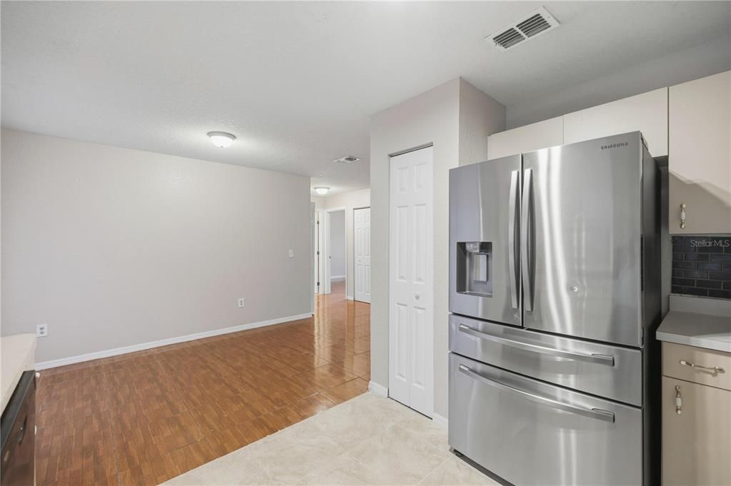For Rent: $1,495 (3 beds, 2 baths, 1346 Square Feet)