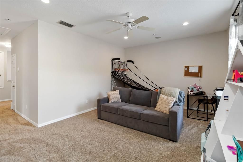 На продажу: $850,000 (4 спален, 2 ванн, 3048 Квадратных фут)