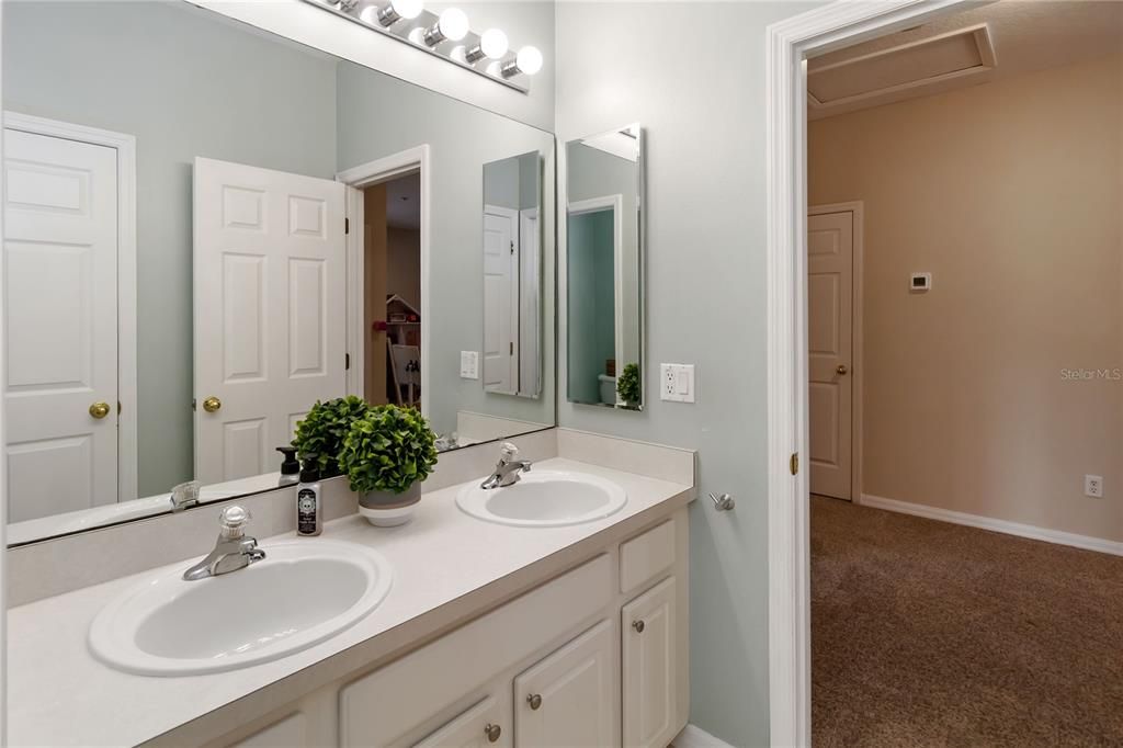 На продажу: $850,000 (4 спален, 2 ванн, 3048 Квадратных фут)