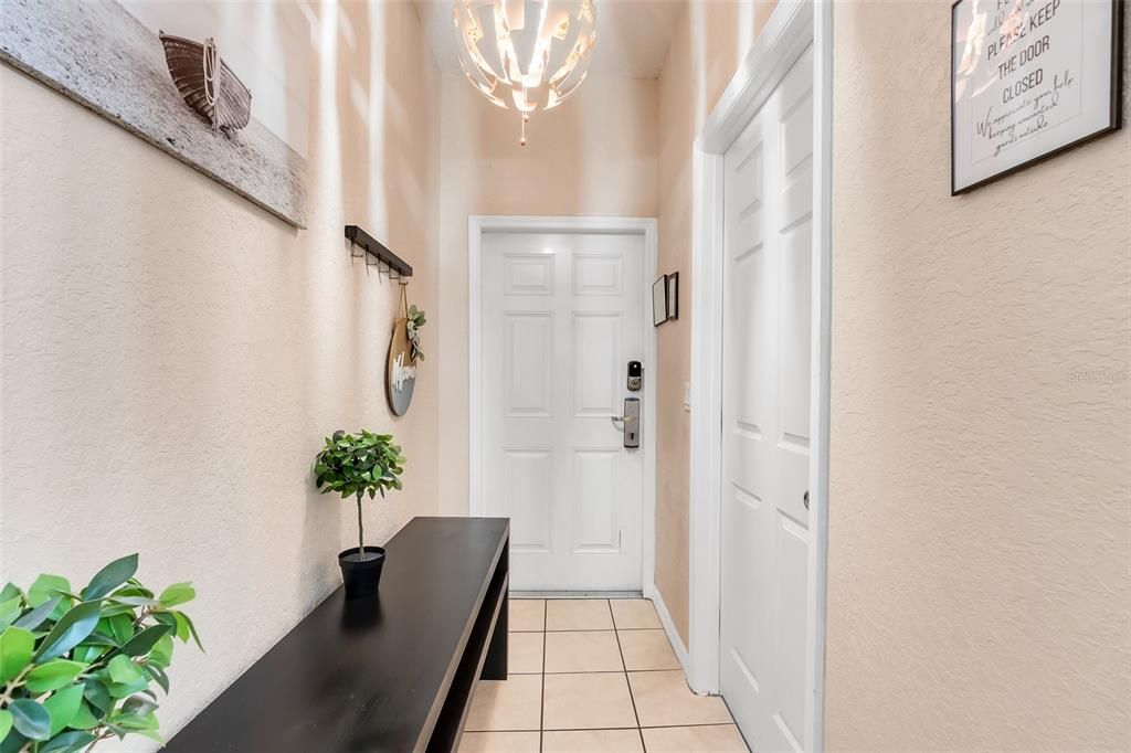 待售: $260,000 (4 贝兹, 3 浴室, 1492 平方英尺)