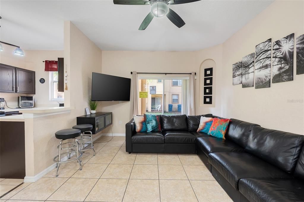 待售: $260,000 (4 贝兹, 3 浴室, 1492 平方英尺)