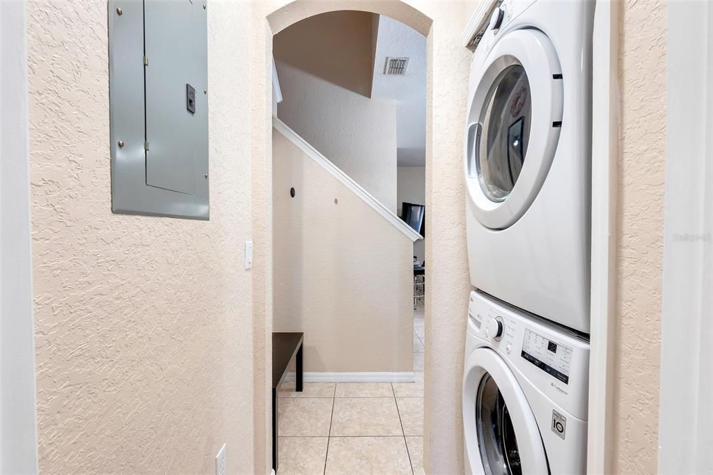 待售: $260,000 (4 贝兹, 3 浴室, 1492 平方英尺)