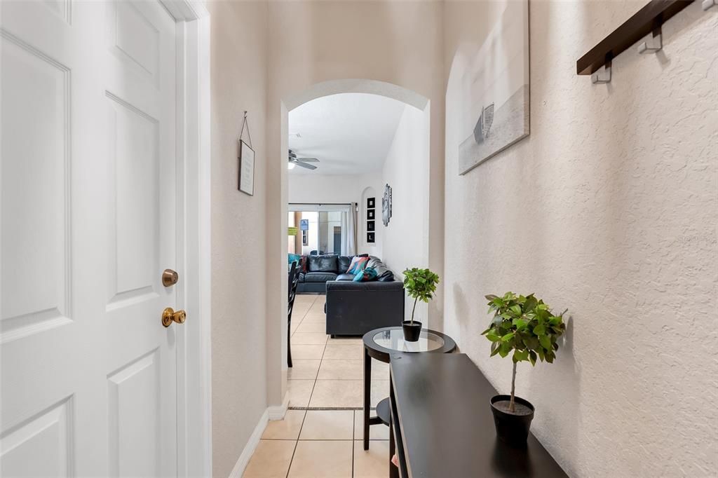 待售: $260,000 (4 贝兹, 3 浴室, 1492 平方英尺)