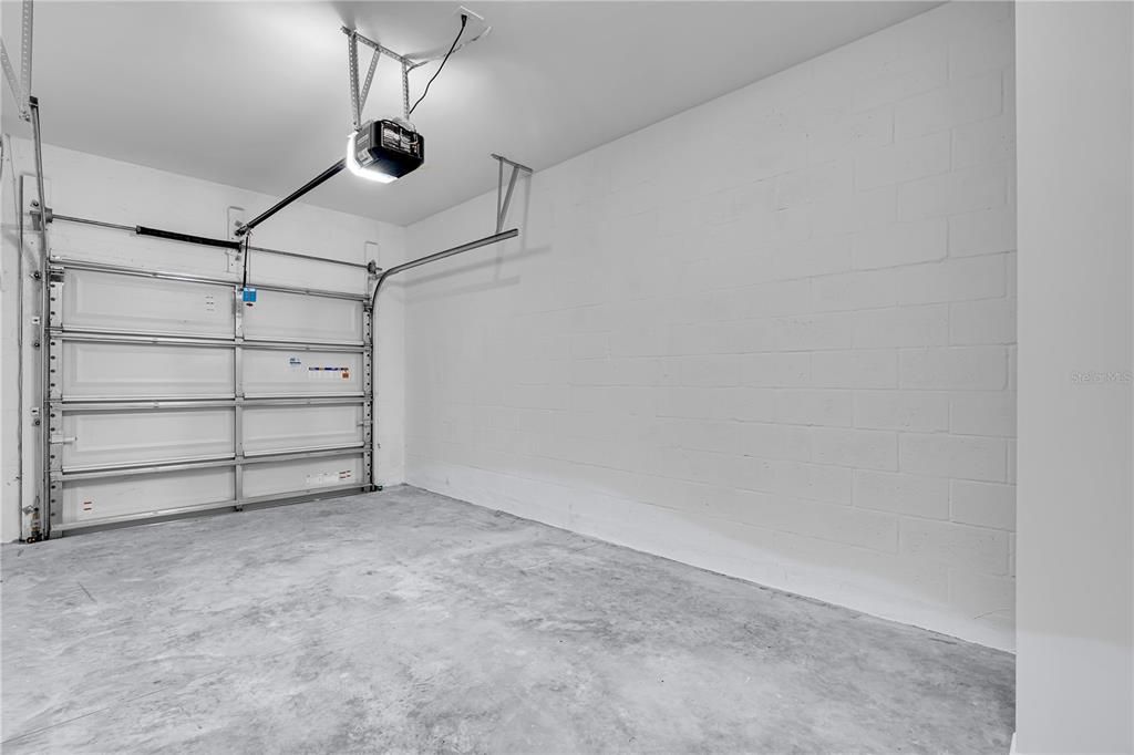 For Rent: $1,850 (3 beds, 2 baths, 1787 Square Feet)