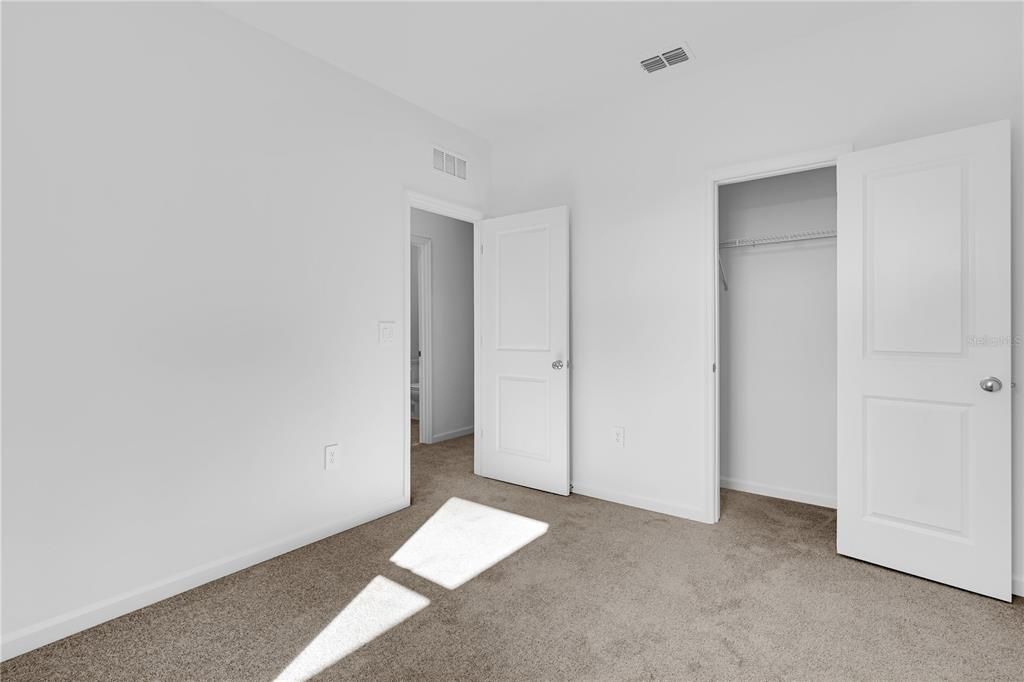 For Rent: $1,850 (3 beds, 2 baths, 1787 Square Feet)