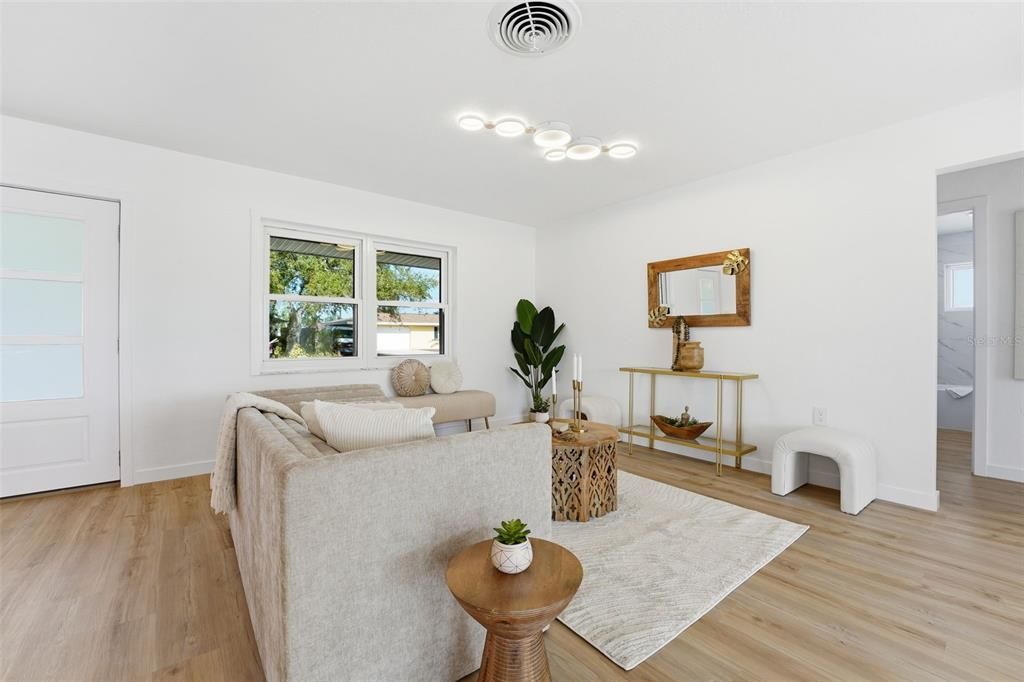 For Sale: $499,000 (2 beds, 2 baths, 1252 Square Feet)