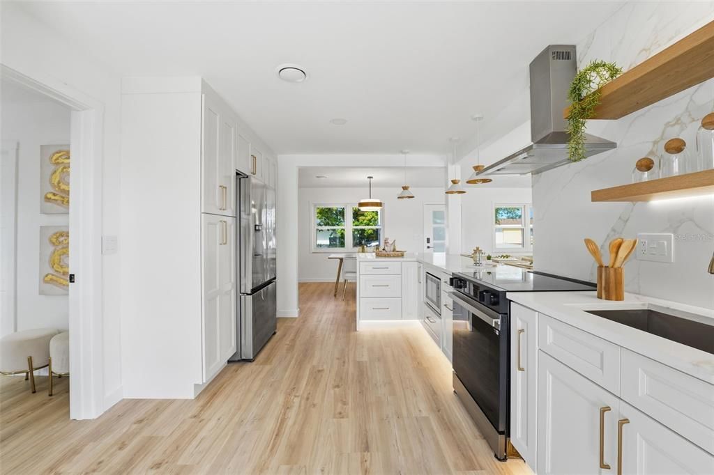 For Sale: $499,000 (2 beds, 2 baths, 1252 Square Feet)