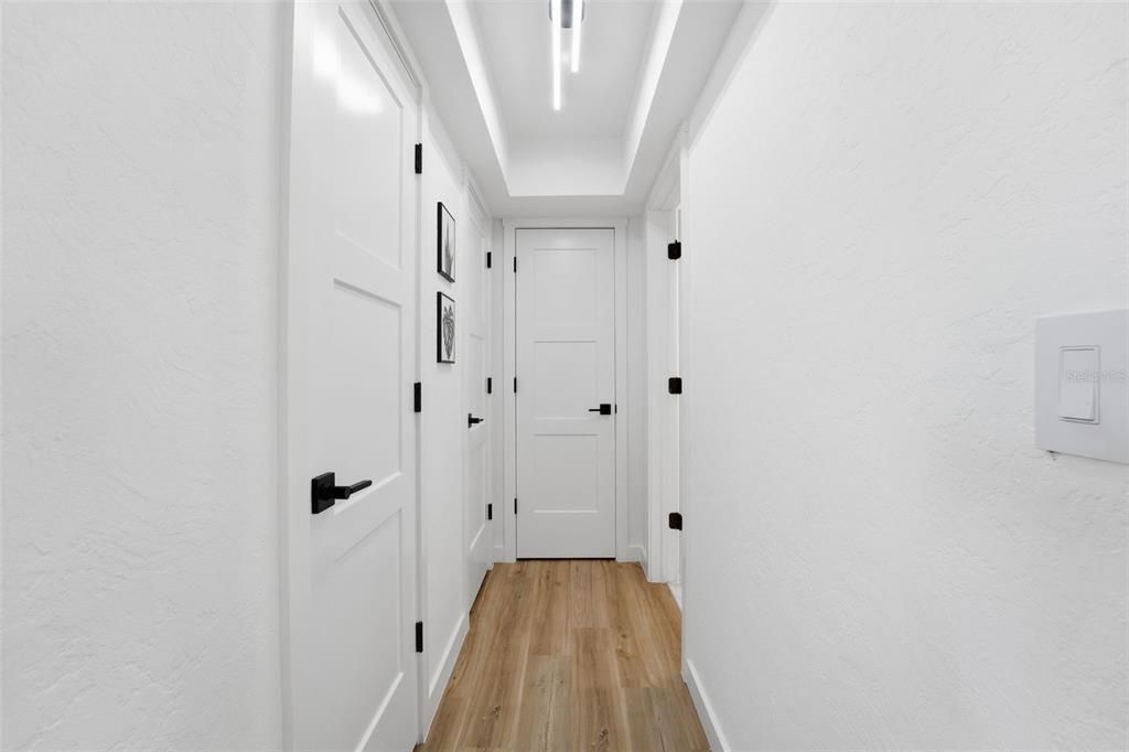 For Sale: $499,000 (2 beds, 2 baths, 1252 Square Feet)