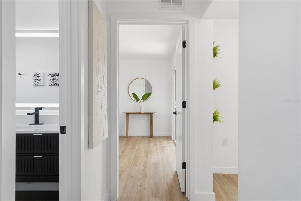 For Sale: $499,000 (2 beds, 2 baths, 1252 Square Feet)