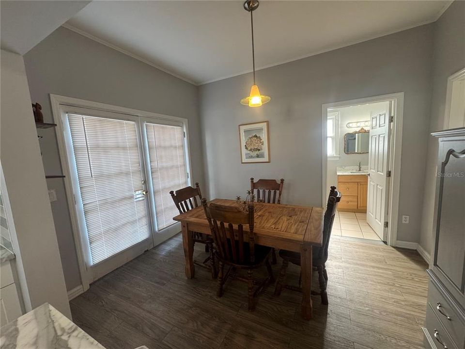 For Rent: $1,400 (1 beds, 1 baths, 4053 Square Feet)