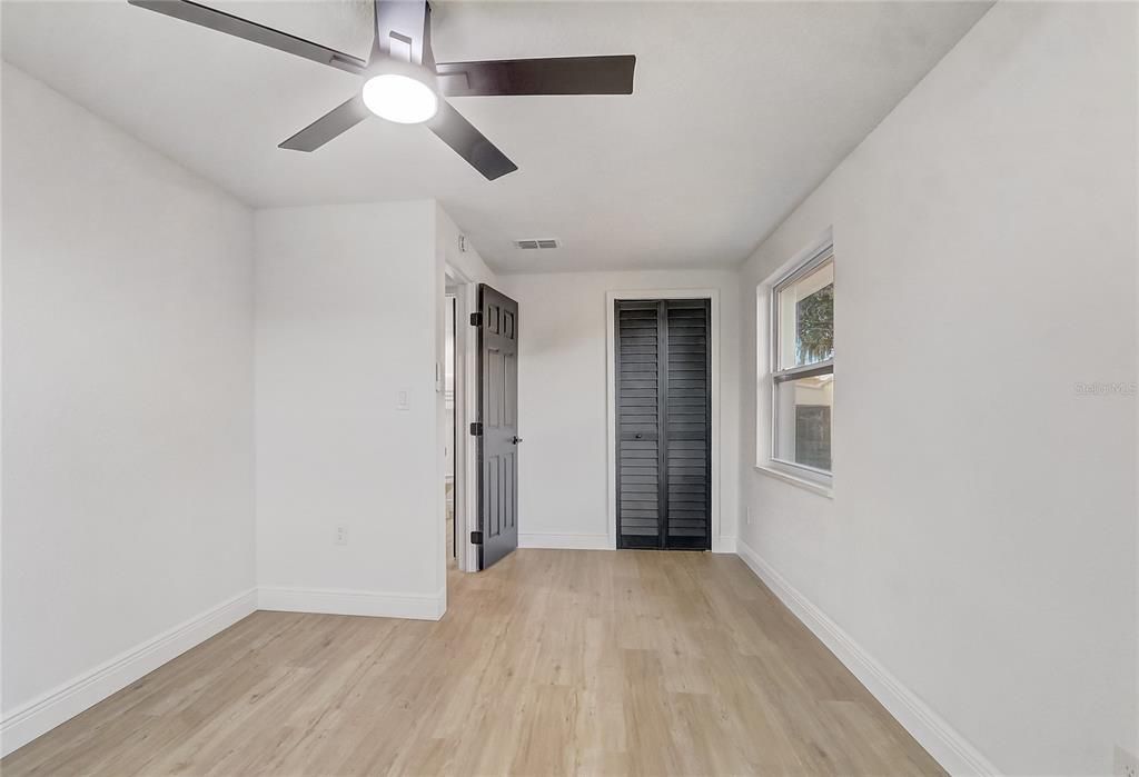 待售: $899,999 (5 贝兹, 3 浴室, 2640 平方英尺)