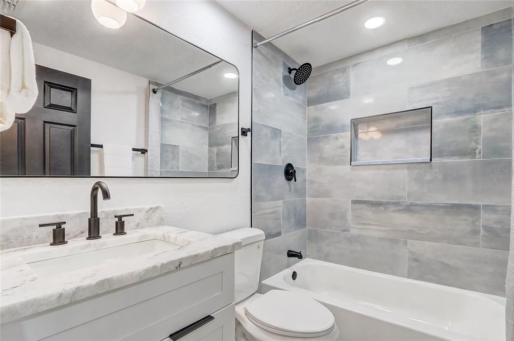 待售: $899,999 (5 贝兹, 3 浴室, 2640 平方英尺)