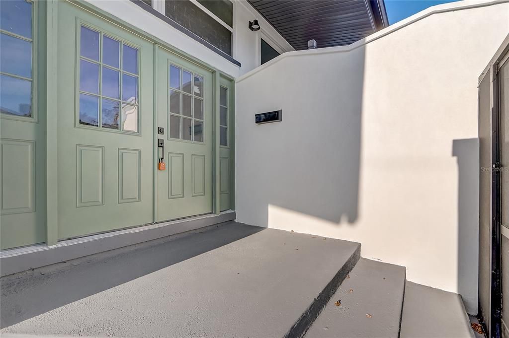 待售: $899,999 (5 贝兹, 3 浴室, 2640 平方英尺)