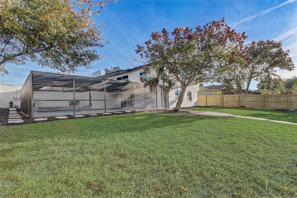 待售: $899,999 (5 贝兹, 3 浴室, 2640 平方英尺)