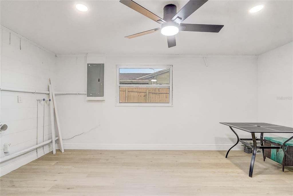 待售: $899,999 (5 贝兹, 3 浴室, 2640 平方英尺)