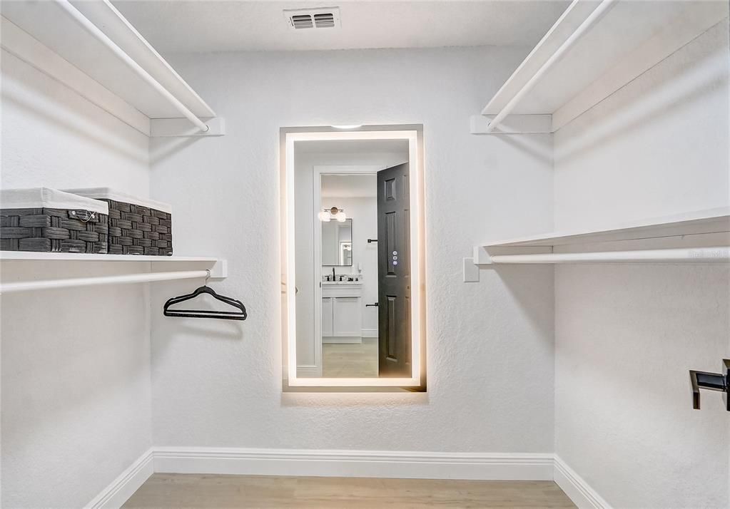 待售: $899,999 (5 贝兹, 3 浴室, 2640 平方英尺)