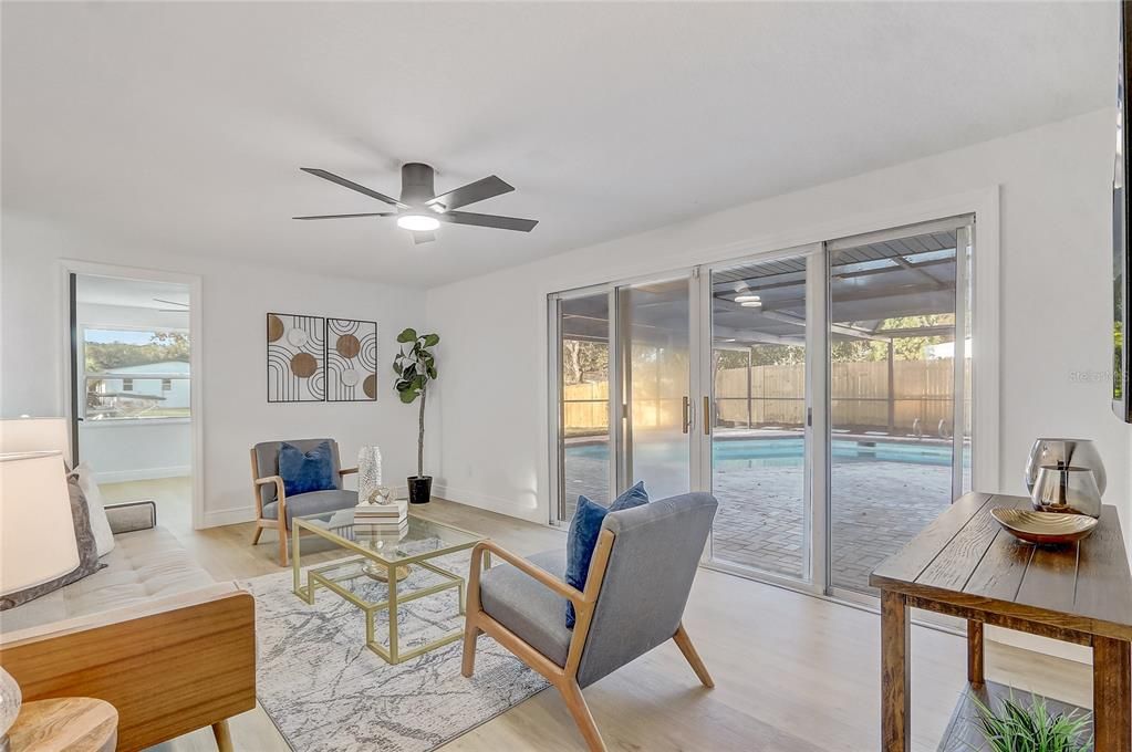 待售: $899,999 (5 贝兹, 3 浴室, 2640 平方英尺)