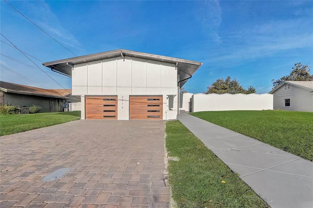 待售: $899,999 (5 贝兹, 3 浴室, 2640 平方英尺)