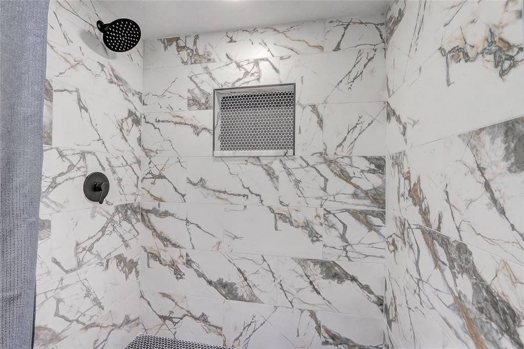 待售: $899,999 (5 贝兹, 3 浴室, 2640 平方英尺)