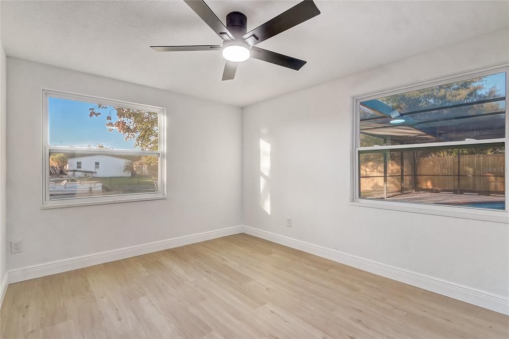 待售: $899,999 (5 贝兹, 3 浴室, 2640 平方英尺)