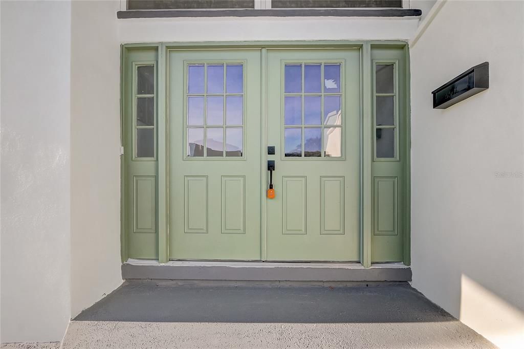 待售: $899,999 (5 贝兹, 3 浴室, 2640 平方英尺)